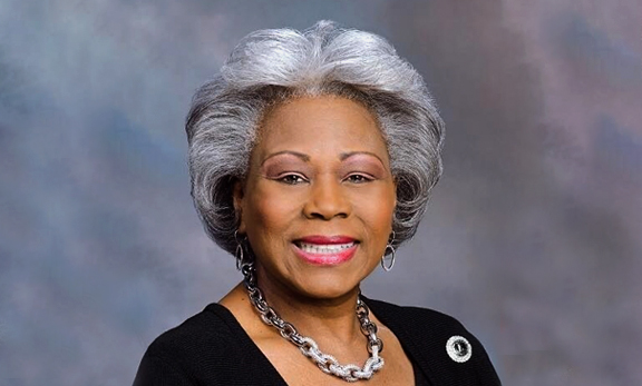 የL. Louise Lucas ፎቶ