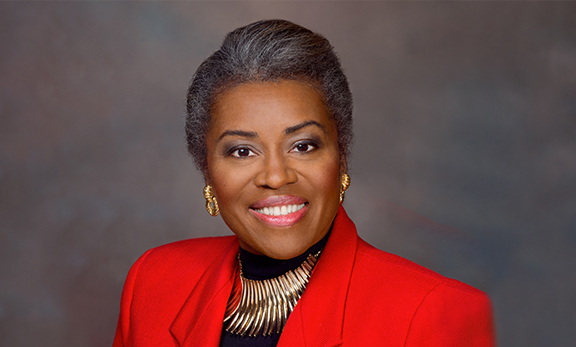 የWinsome Earle-Sears ፎቶ